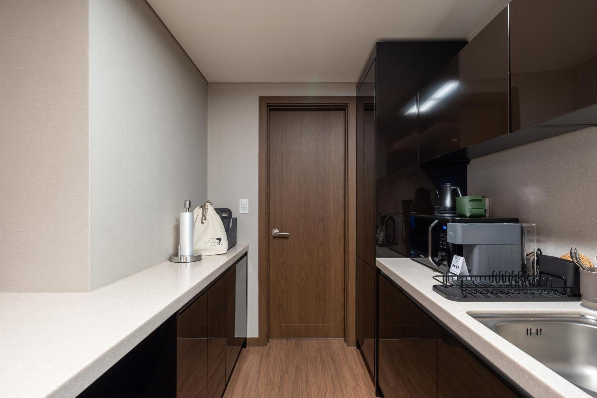 בוסאן Urbanstay Haeundae Station מראה חיצוני תמונה