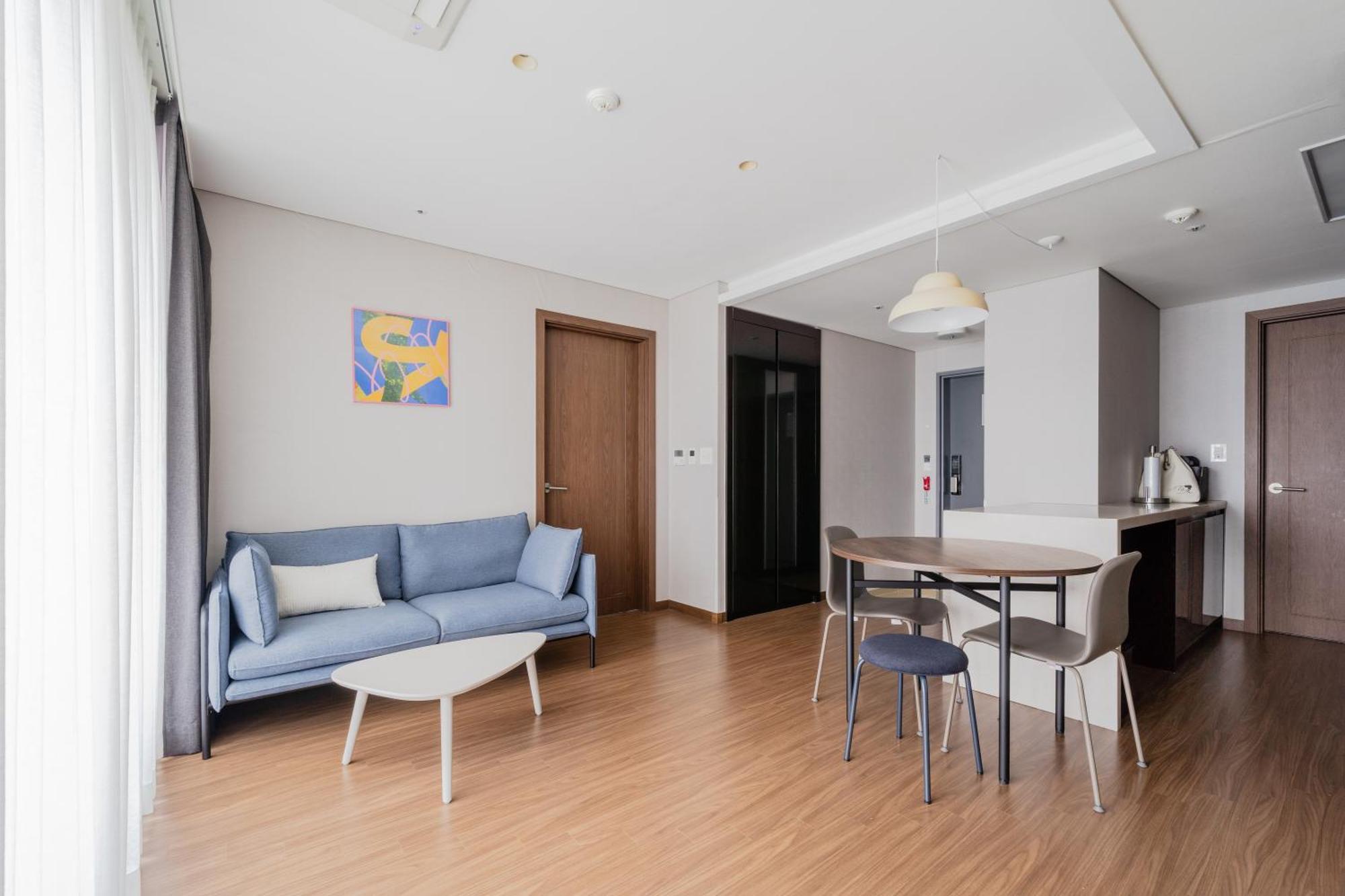 בוסאן Urbanstay Haeundae Station מראה חיצוני תמונה