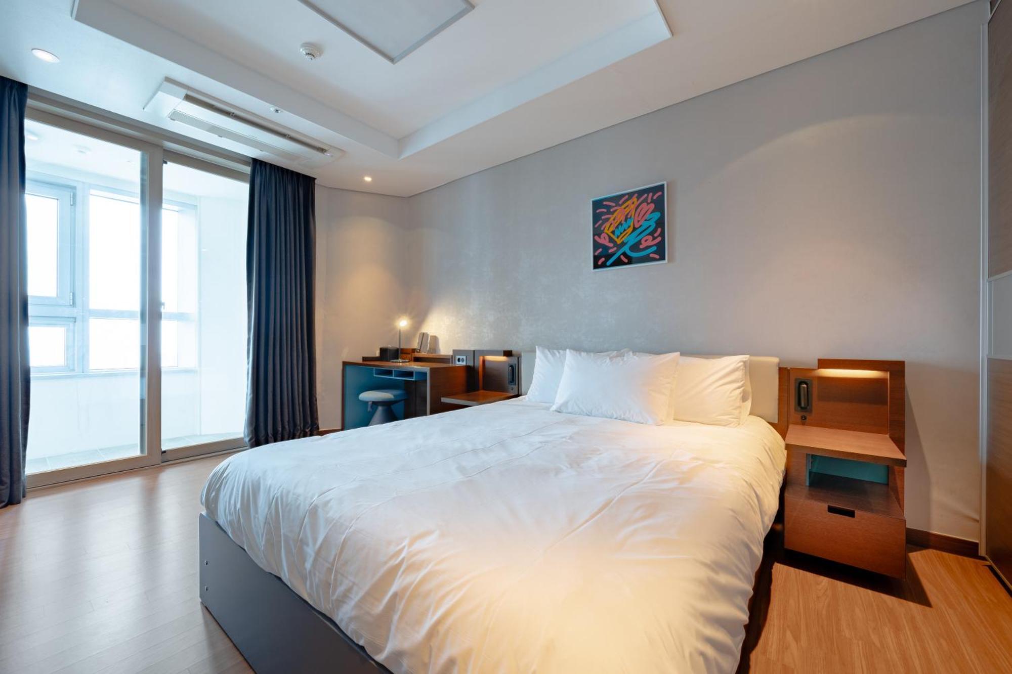 בוסאן Urbanstay Haeundae Station מראה חיצוני תמונה