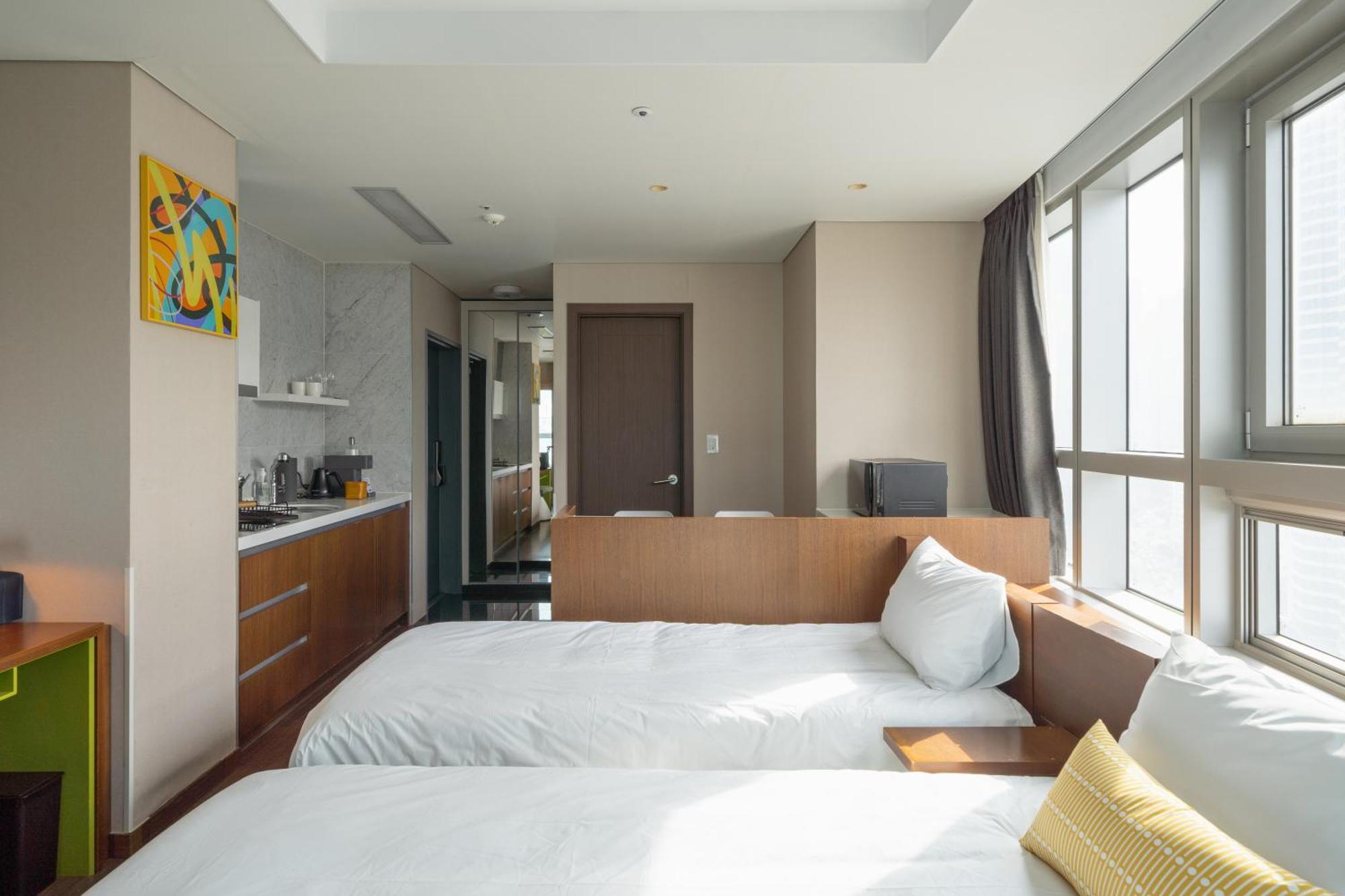 בוסאן Urbanstay Haeundae Station מראה חיצוני תמונה