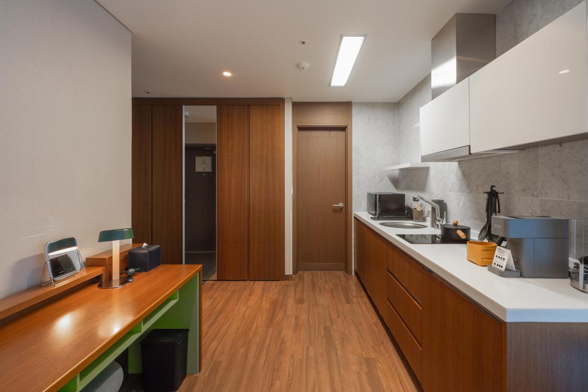 בוסאן Urbanstay Haeundae Station מראה חיצוני תמונה