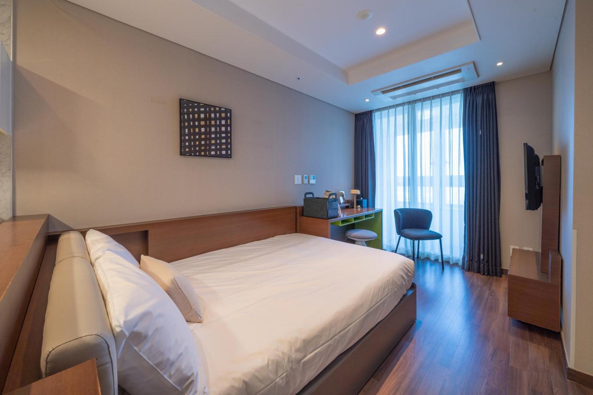 בוסאן Urbanstay Haeundae Station מראה חיצוני תמונה