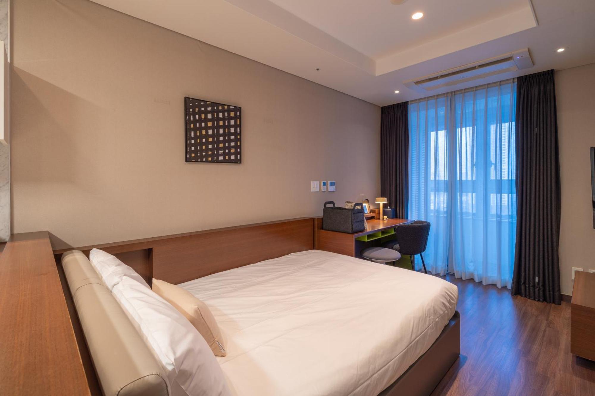 בוסאן Urbanstay Haeundae Station מראה חיצוני תמונה