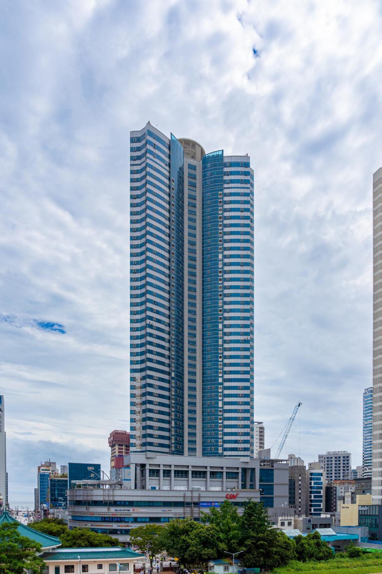 בוסאן Urbanstay Haeundae Station מראה חיצוני תמונה