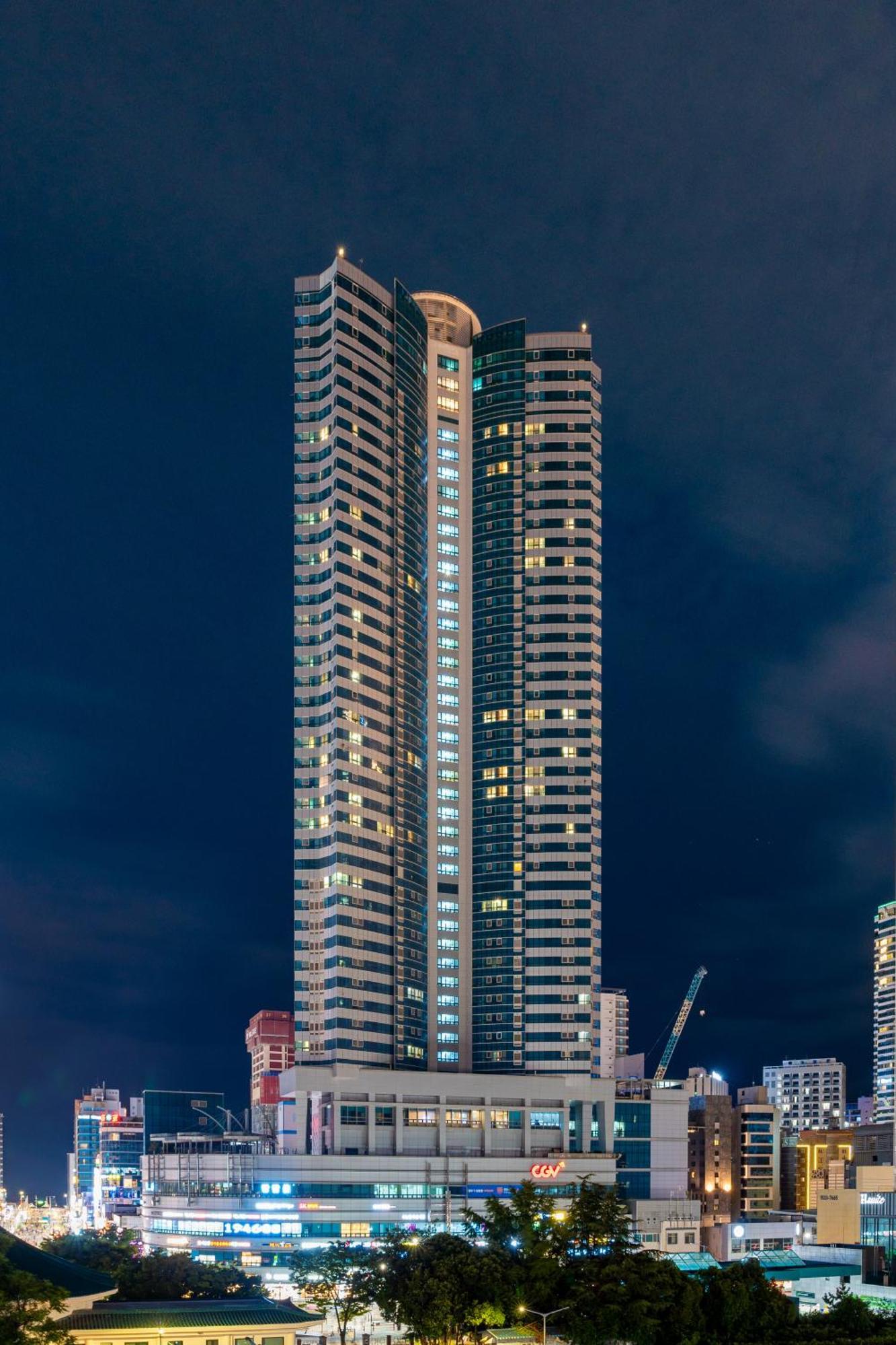 בוסאן Urbanstay Haeundae Station מראה חיצוני תמונה